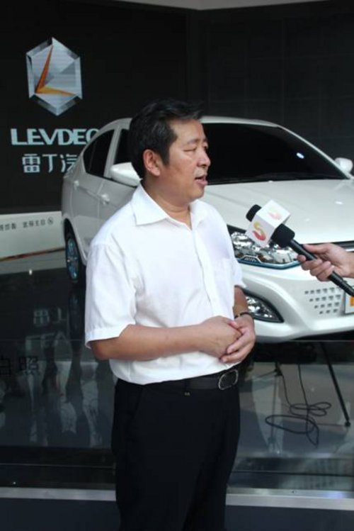 雷丁D60：开启低速电动汽车三厢时代