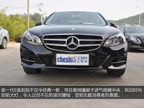 南京實拍全新奔馳E級車 比現(xiàn)款更年輕
