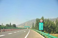 “走南闯北+结伴同游”踏上青春路的一步