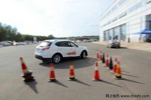 第七届齐齐哈尔汽车工业博览会盛大开幕