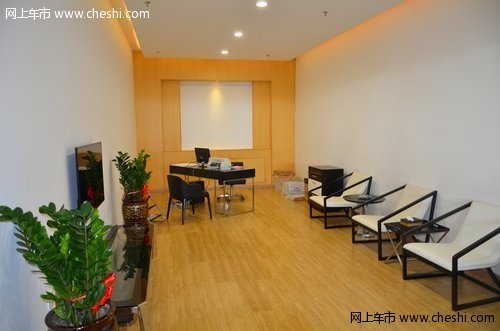一汽丰田大庆名派特约店欢迎您的光临