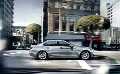 BMW新5系Li曲靖宝凯10月18耀眼上市