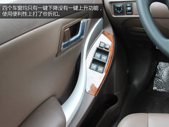 空间宽敞/挡位清晰 试驾2014款众泰Z300