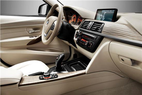 全新BMW 3系 演绎经典引领时尚
