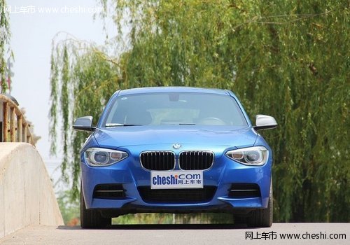 呼市褀宝BMW1系最低售价22万元 赠万元礼包