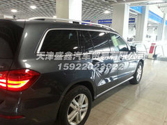 14奔驰GL350主打颜色流星灰  现车108万