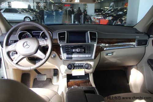 2013款奔驰GL550  低配火速降价仅151万