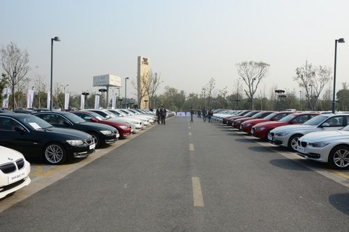 2013 BMW尊选二手车鉴赏日杭州站巡航