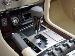 雷克萨斯LX570中东版现车优惠 疯狂降价