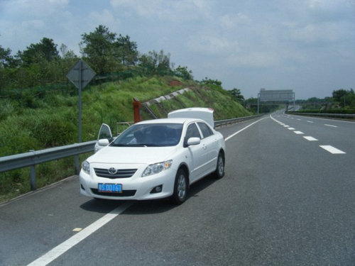 高速行车12技巧 每条都关乎你宝贵生命