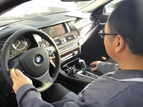 营口燕宝机修主管访谈BMW冬季用车小常识