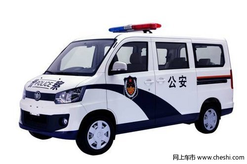 夜巡车队新标兵 佳宝V80服役公安局警队