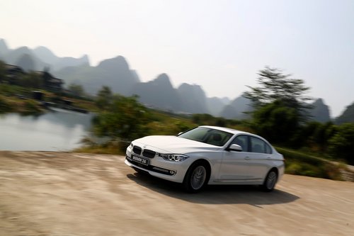 运动王BMW3系斩获2013“年度安全车奖”
