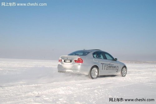 后驱车在冬季的驾驶技巧 享受BMW极致驾趣