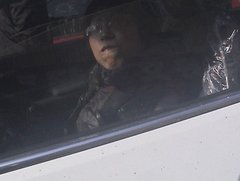 残疾人新手驾驶新车撞伤行人 正在调查中