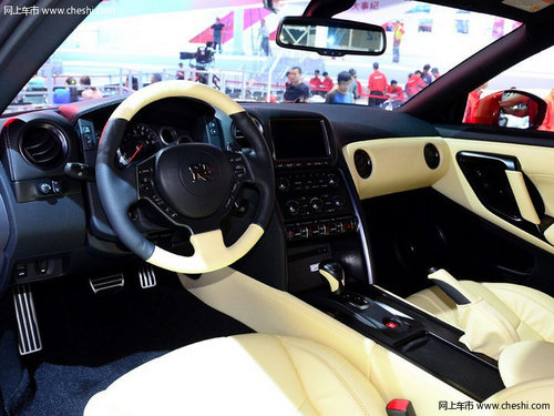 2015款GT-R全系接受预订 挑战驾驶者极限