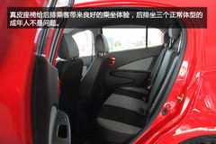 通辽一汽欧朗到店实拍 时尚派两厢车登场