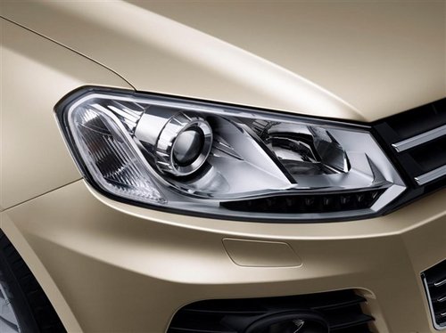 众泰T600汽车 倾力打造高品质级外观！