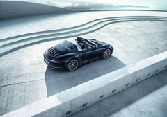 新款保时捷911 Targa配备创新Targa 车顶