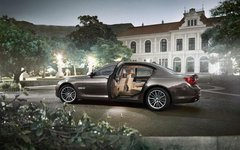 新BMW 7系令每一次驾驶都成为一种享受