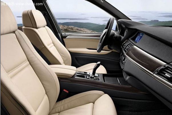 全新BMW X5 “最安全SUV”的崭新篇章