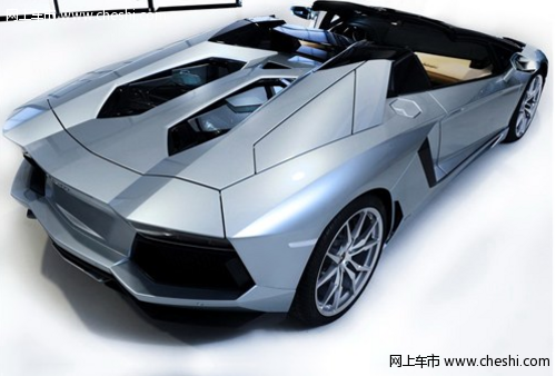 Aventador LP700-4动力性能全解