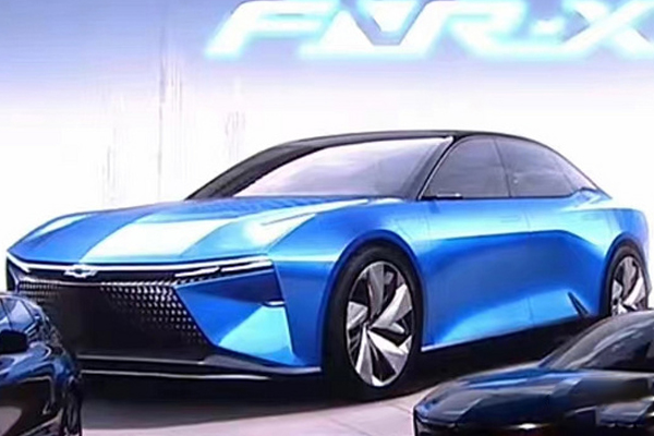 雪佛兰“纯电迈锐宝”亮相！全新设计风格 明年上市