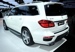 16款奔驰GL63AMG 现车野性难驯颠覆底价-图3