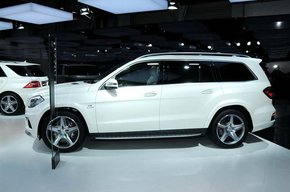 2016款奔驰GL63AMG 七月内购价福利多多-图3