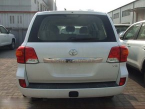 豐田酷路澤4000僅售51萬 陸巡現(xiàn)車瘋搶價(jià)-圖4