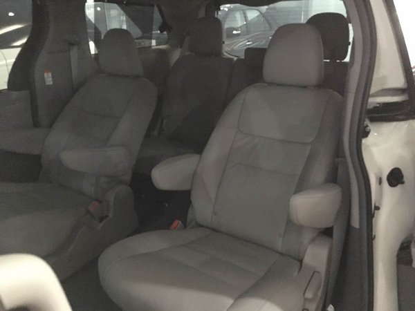 2017款塞納3.5L四驅(qū) Limited頂配商務(wù)車-圖6