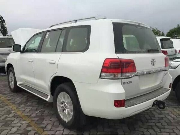 16款豐田酷路澤5700現(xiàn)車 EXR版105萬特價-圖3
