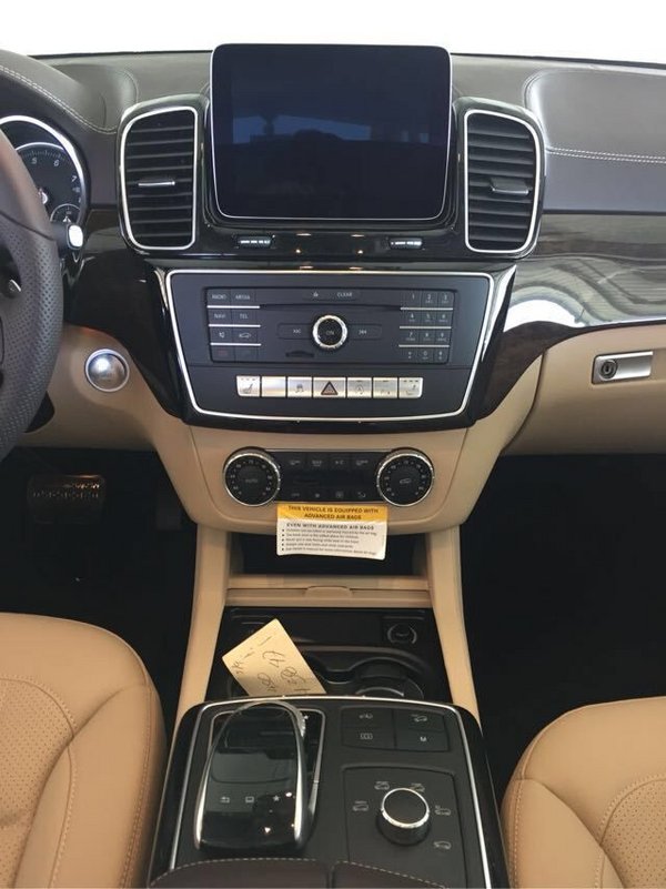 新一批GLS現(xiàn)車到港 17款奔馳GLS450價格-圖5