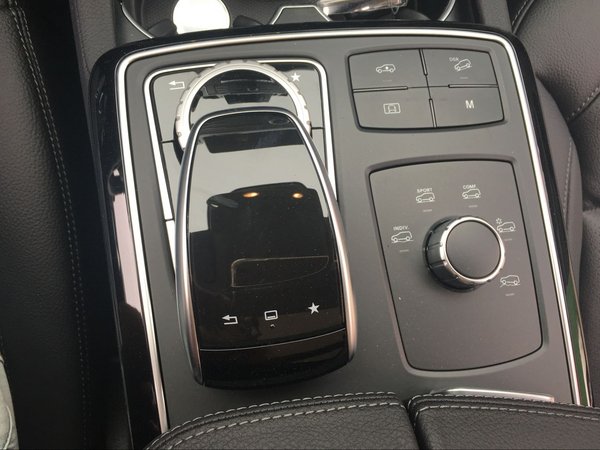 2017款奔馳GLS450現(xiàn)車 高端越野秒殺市場-圖4