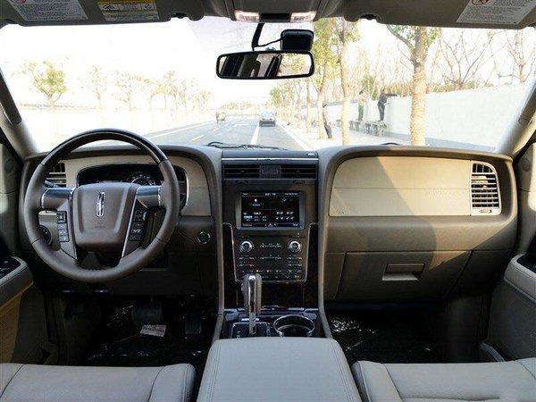 16款林肯領(lǐng)航員3.5L現(xiàn)車 92萬5.7米長軸-圖4