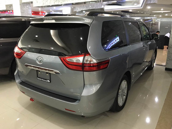 豐田塞納舒適商務(wù)現(xiàn)車 搶購折上折限時(shí)促-圖3