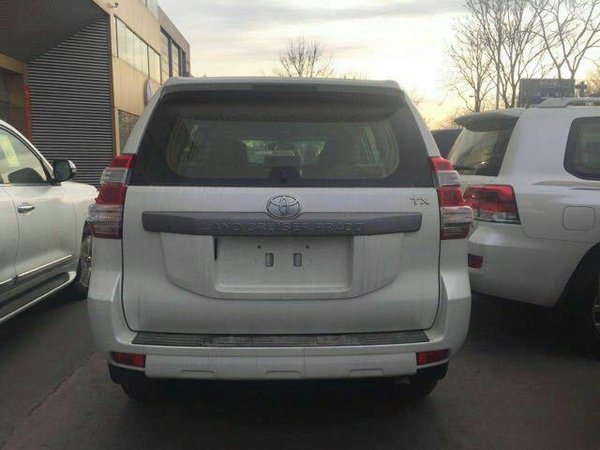 17款豐田霸道2700瘋狂降價(jià) 霸道現(xiàn)車(chē)價(jià)-圖2