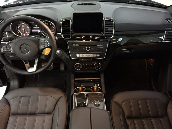 2017款奔馳GLS450美規(guī) 現(xiàn)車最低價(jià)105萬-圖5