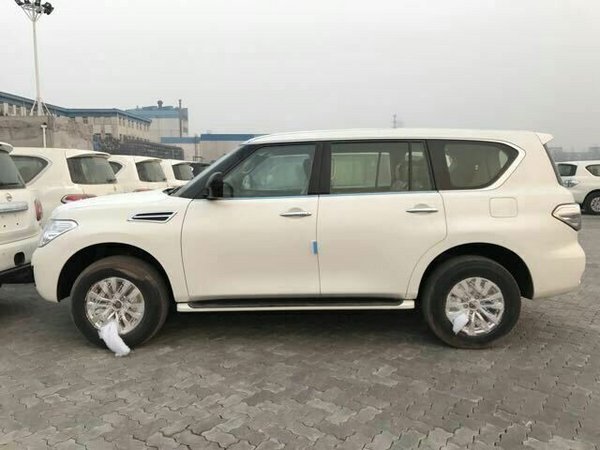 2017款尼桑途乐4.0XE 七座SUV特销51.2万-图3