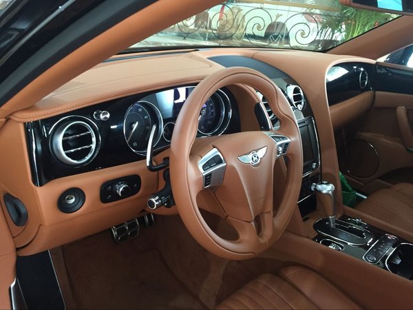 2017款宾利飞驰V8S 四座豪车配备舒适包-图4