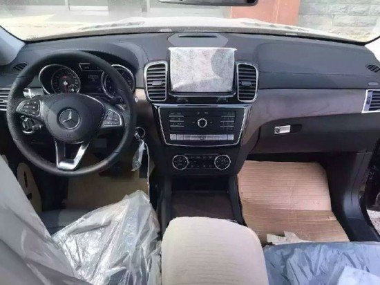 2017款奔馳GLS450現(xiàn)車 喜愛黑色終于來(lái)了-圖4
