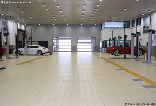 值得信赖 榆林保时捷售后服务中心_918_榆林