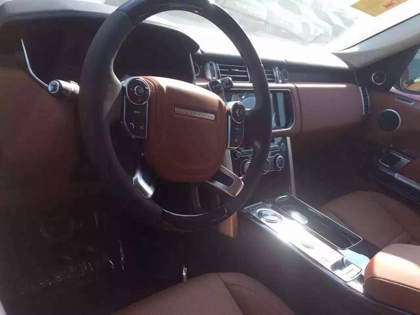 路虎攬勝行政版現(xiàn)車 王者氣質(zhì)七夕飚底價-圖5