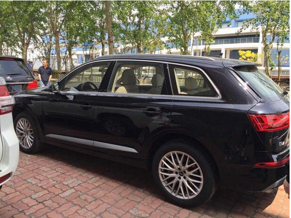 17款奥迪Q7最新价格及配置全国降价销售-图2