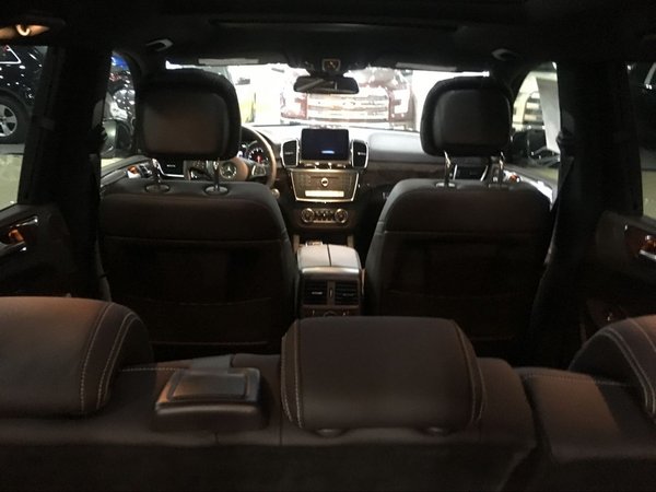17款加版奔馳GLS450價格 金屬漆AMG詳配-圖6
