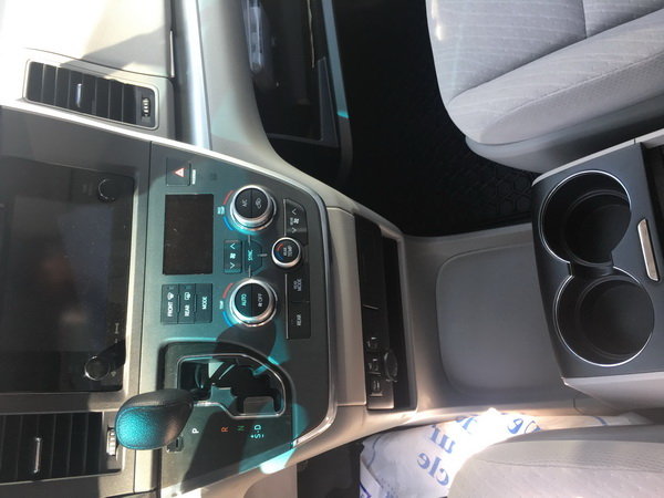 丰田塞纳纯进口商务车改装 舒适真皮座椅-图5