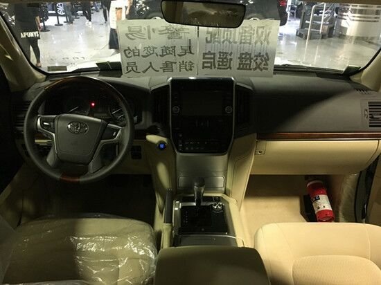 16款丰田酷路泽4000现车 解读顶配降至底-图4