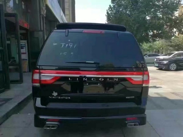 林肯領(lǐng)袖一號(hào)降價(jià)優(yōu)惠 真皮座椅百萬SUV-圖3