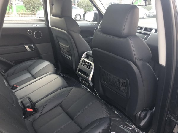 17款路虎揽胜运动S3.0T 汽油19轮76.88万-图6