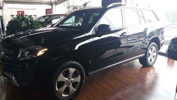 17款奔馳GLS450報(bào)價(jià) 港口現(xiàn)車105萬拋售-圖2